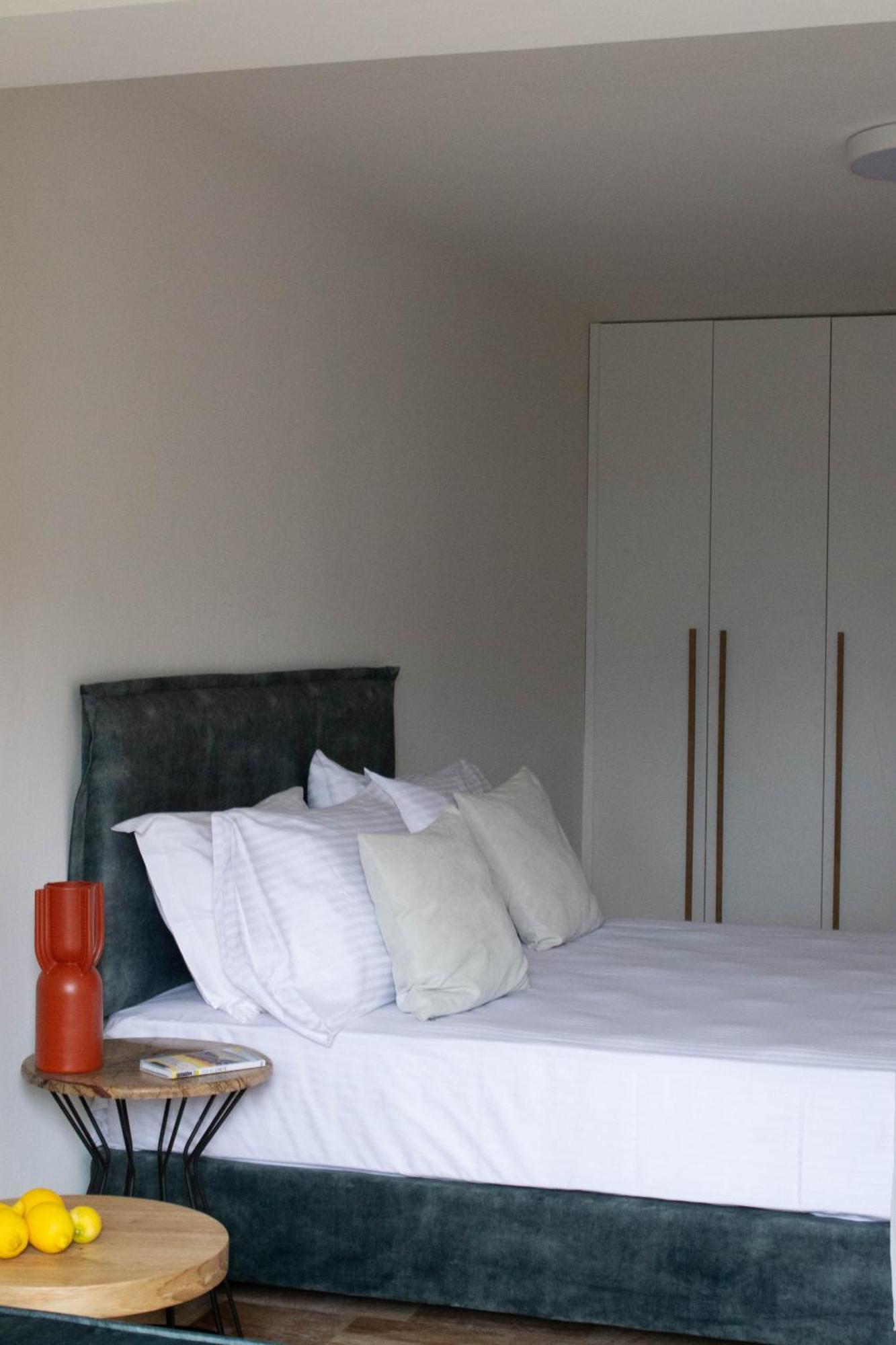 Oniropetra Luxury Suites Armakha Extérieur photo