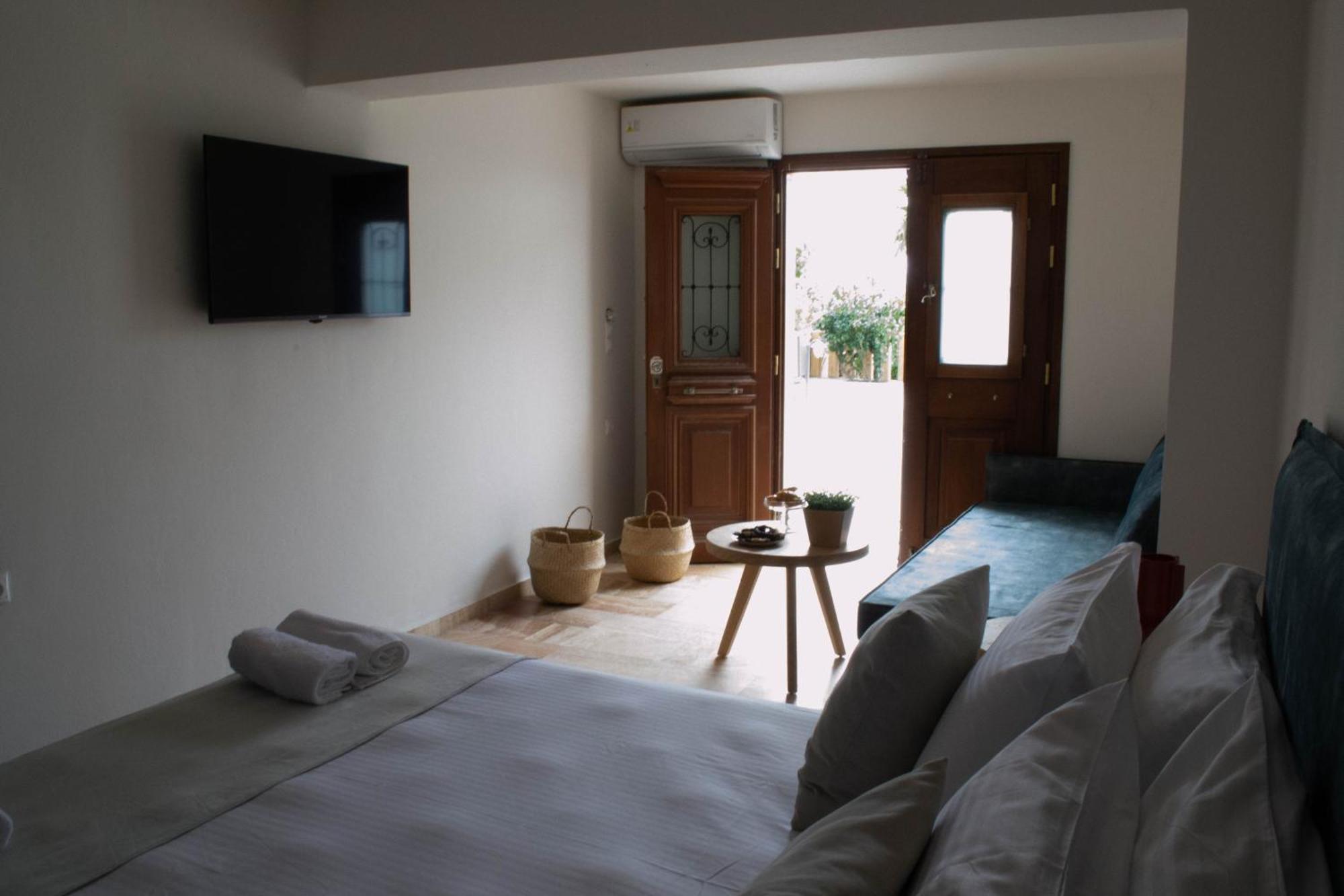 Oniropetra Luxury Suites Armakha Extérieur photo