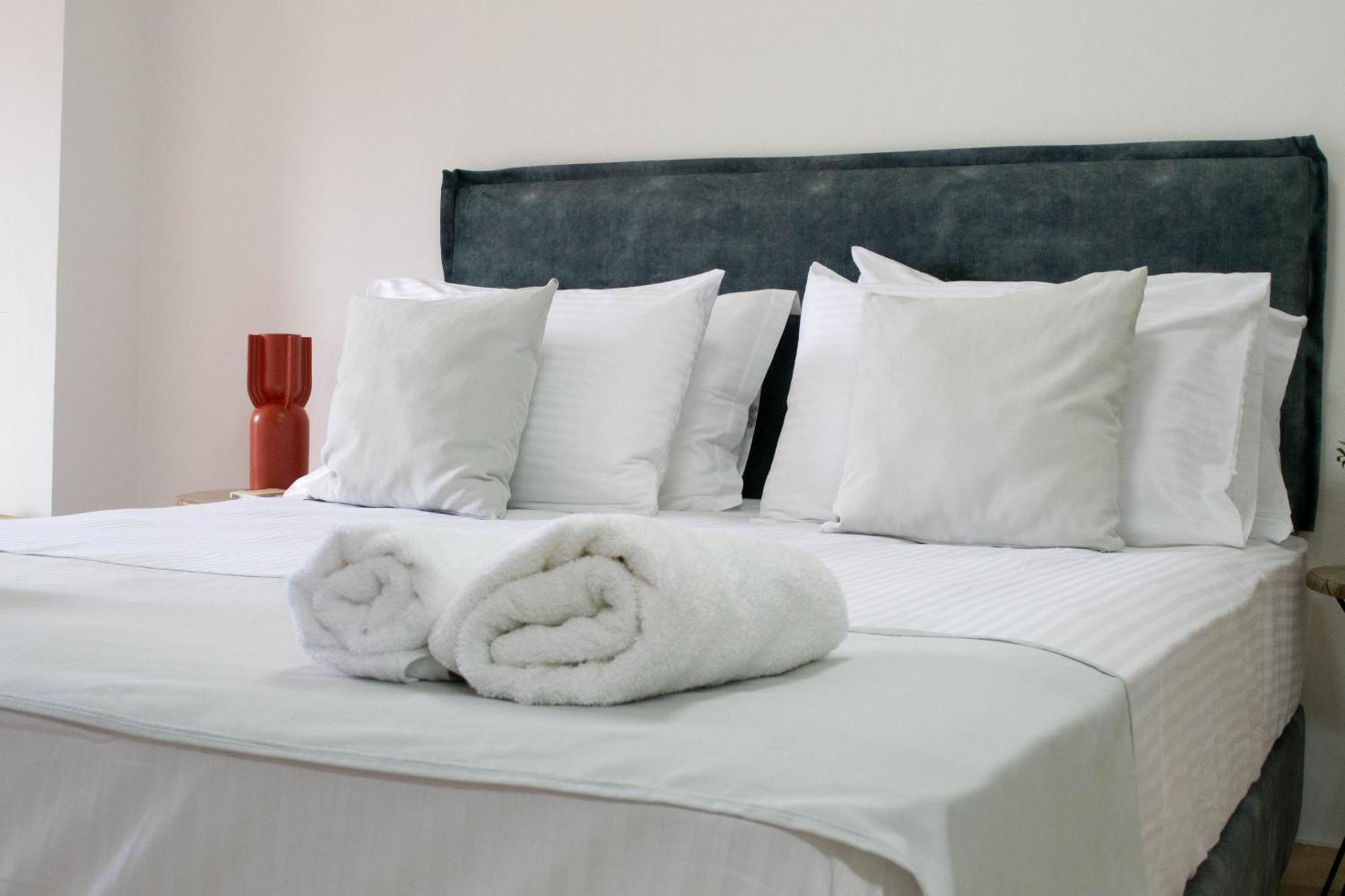 Oniropetra Luxury Suites Armakha Extérieur photo